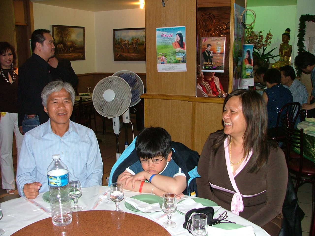 Acceuil des paltalkeurs(euses) LaoParis Admin lao2001 046.jpg